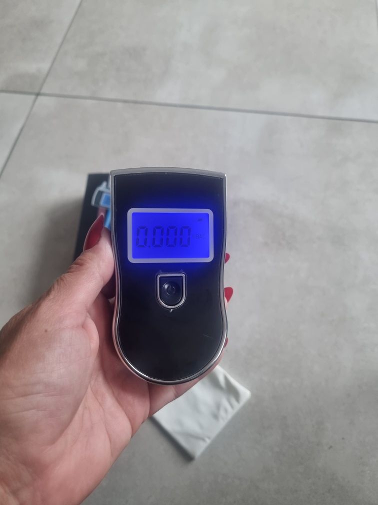 Alkomat Smart NOWY wraz z kompletem baterii i instrukcją