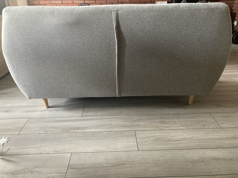 Sofa dwuosobowa jasny szary