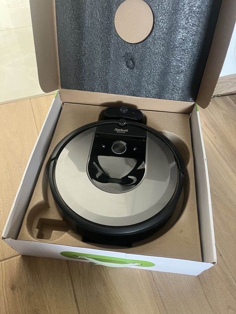 iRobot Roomba i7