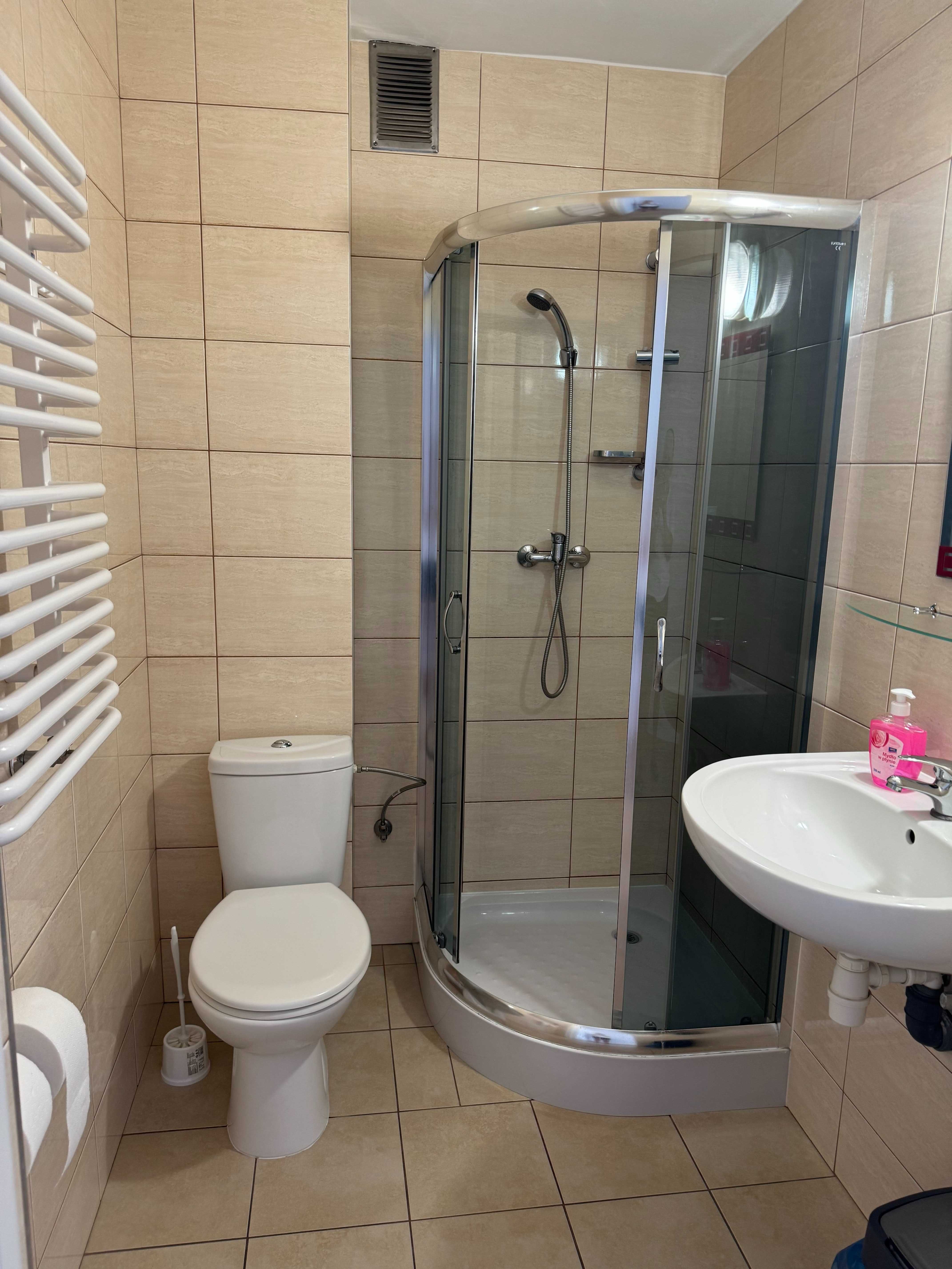 Komfortowe pokoje i apartamenty w WILLI ALEKSANDER W ROWACH