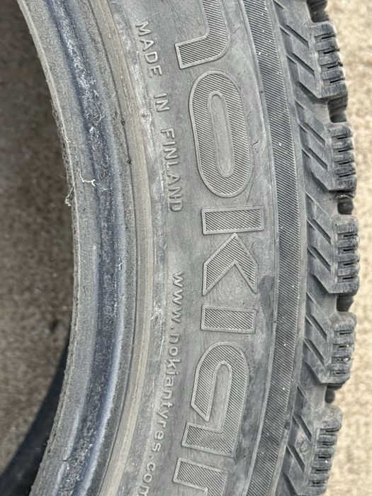 Шини NOKIAN 235/45 R17