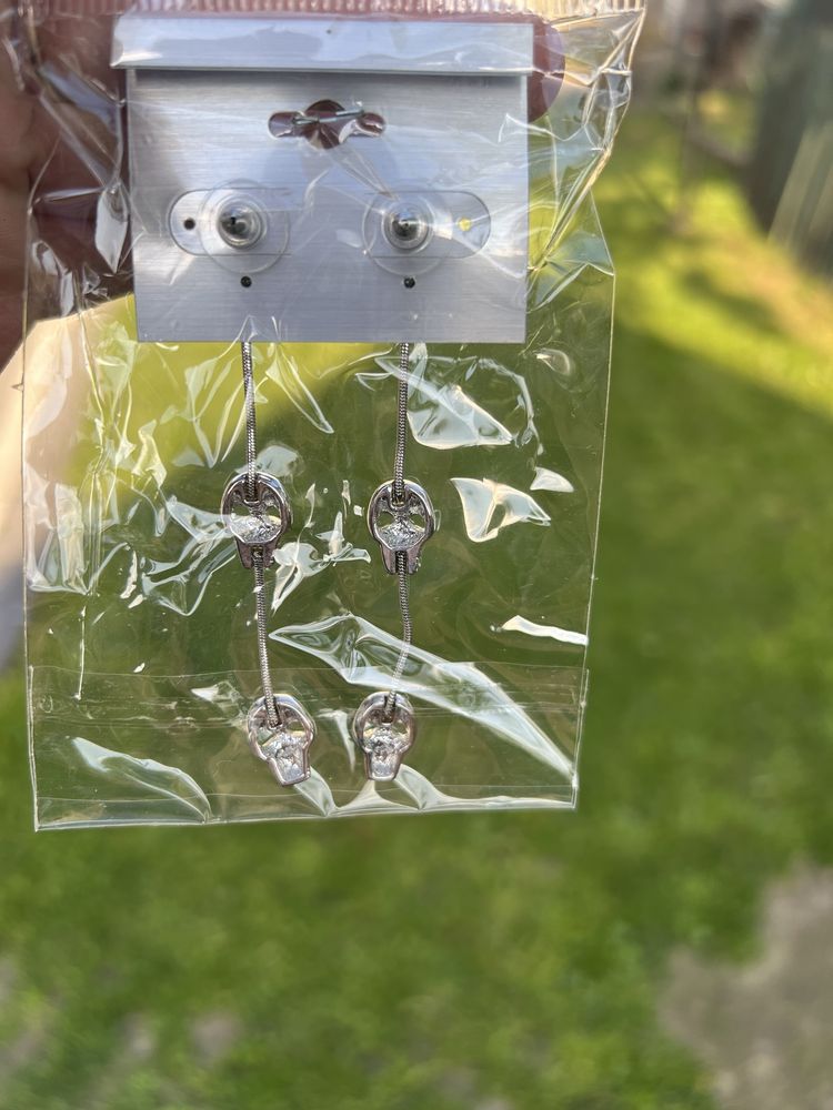 Продам Сережки нові