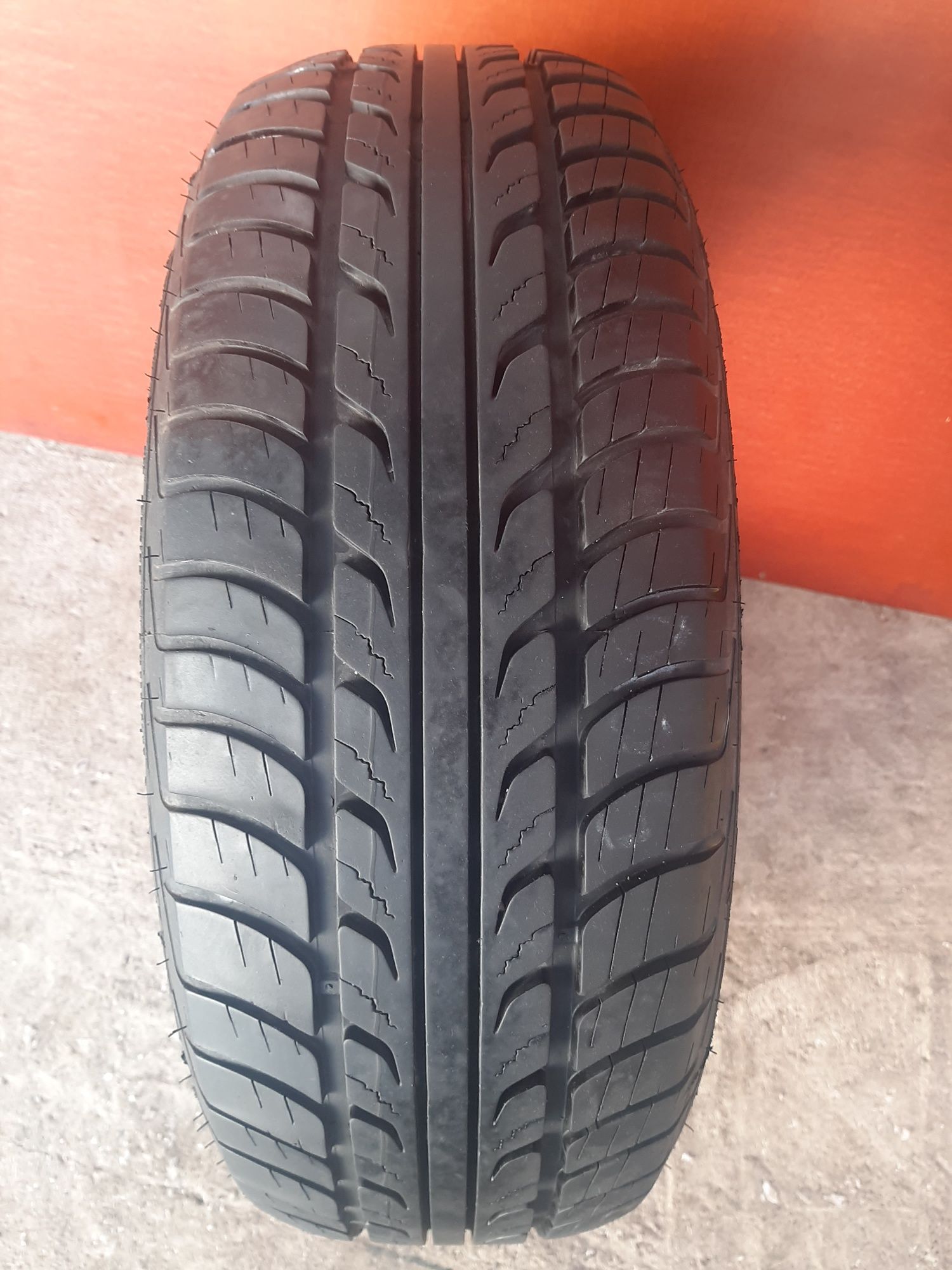 Шина Goodyear 205*65R15