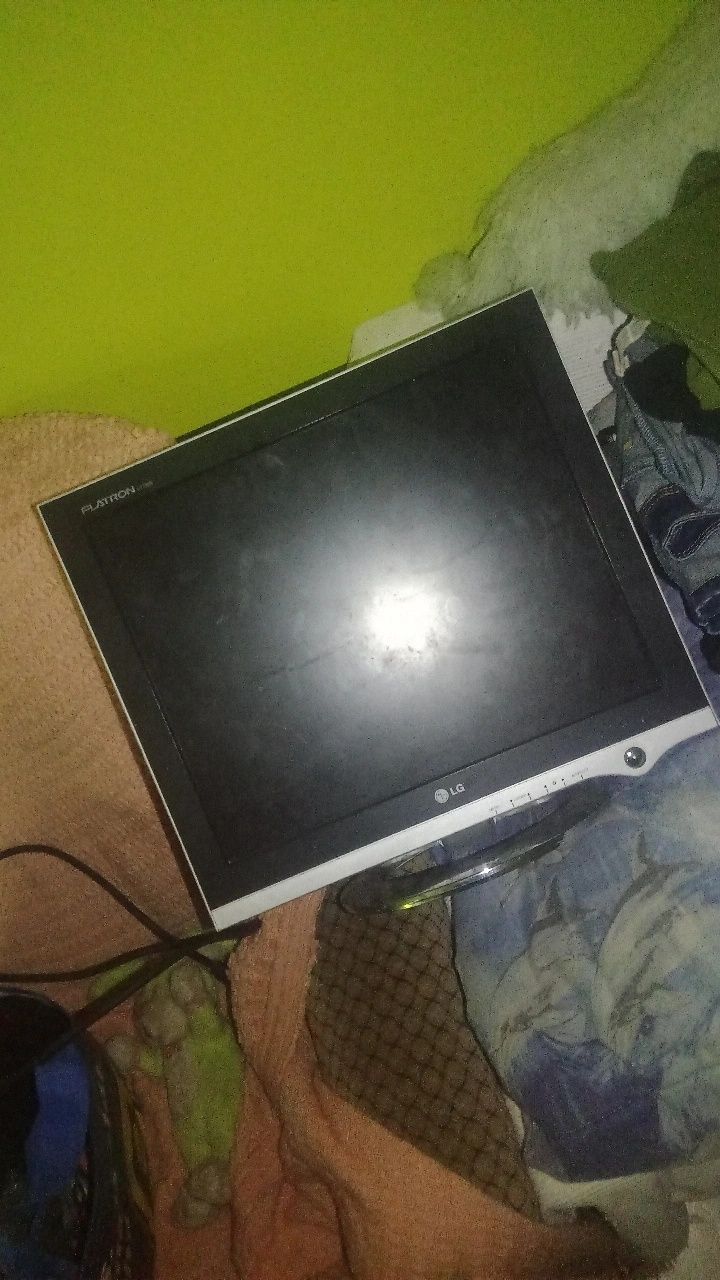 Vendo PC com alguns jogos baixados