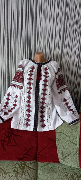 Вишиванки в наявності та під замовлення