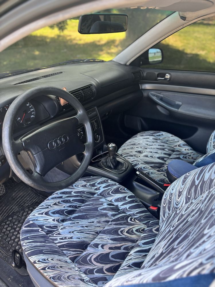 Audi A4 b5 1,6 механіка