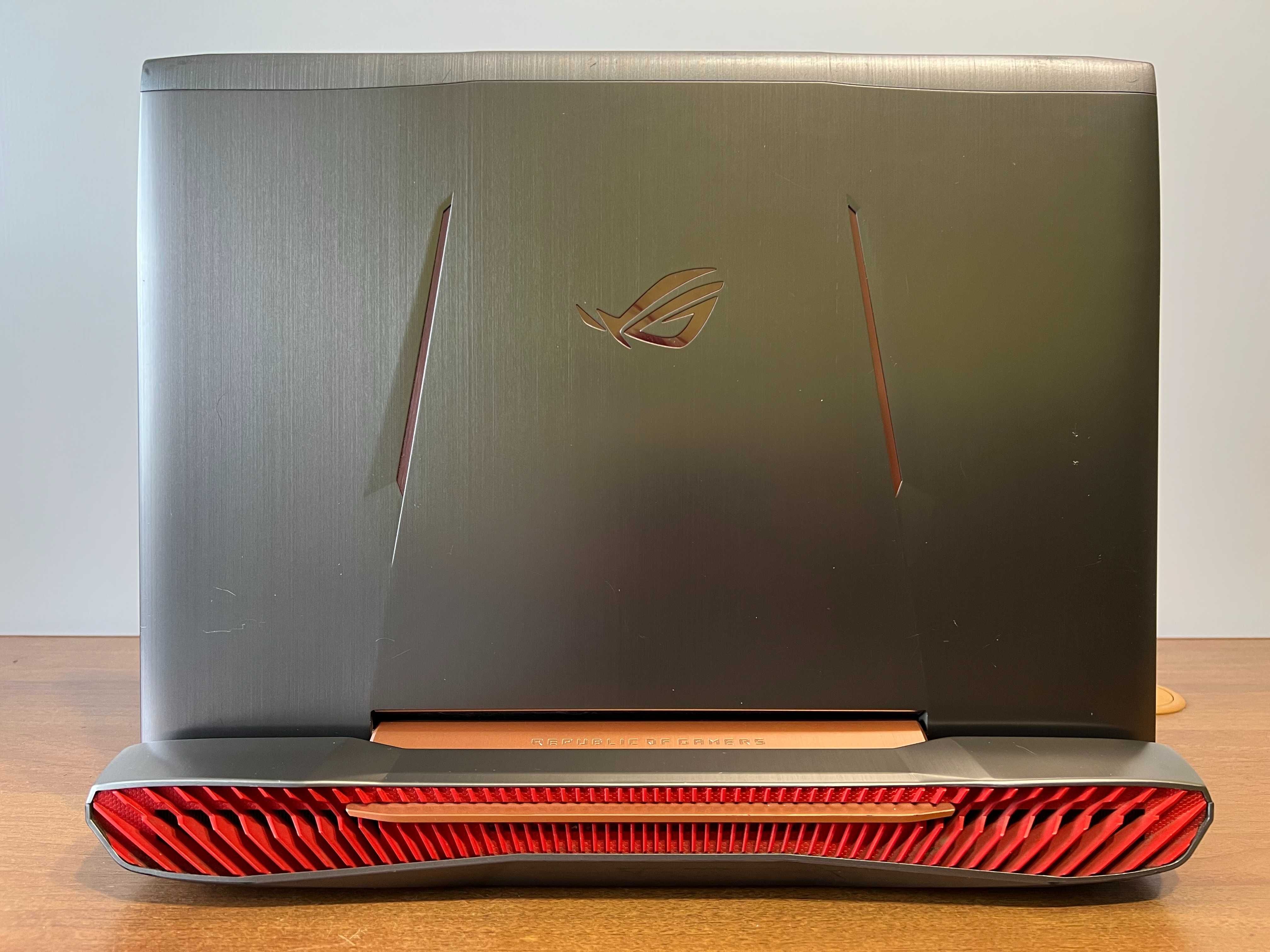 Asus ROG G752VS. Intel Core i7, GeForce GTX 1070, Ram 16Gb, SSD 512Gb