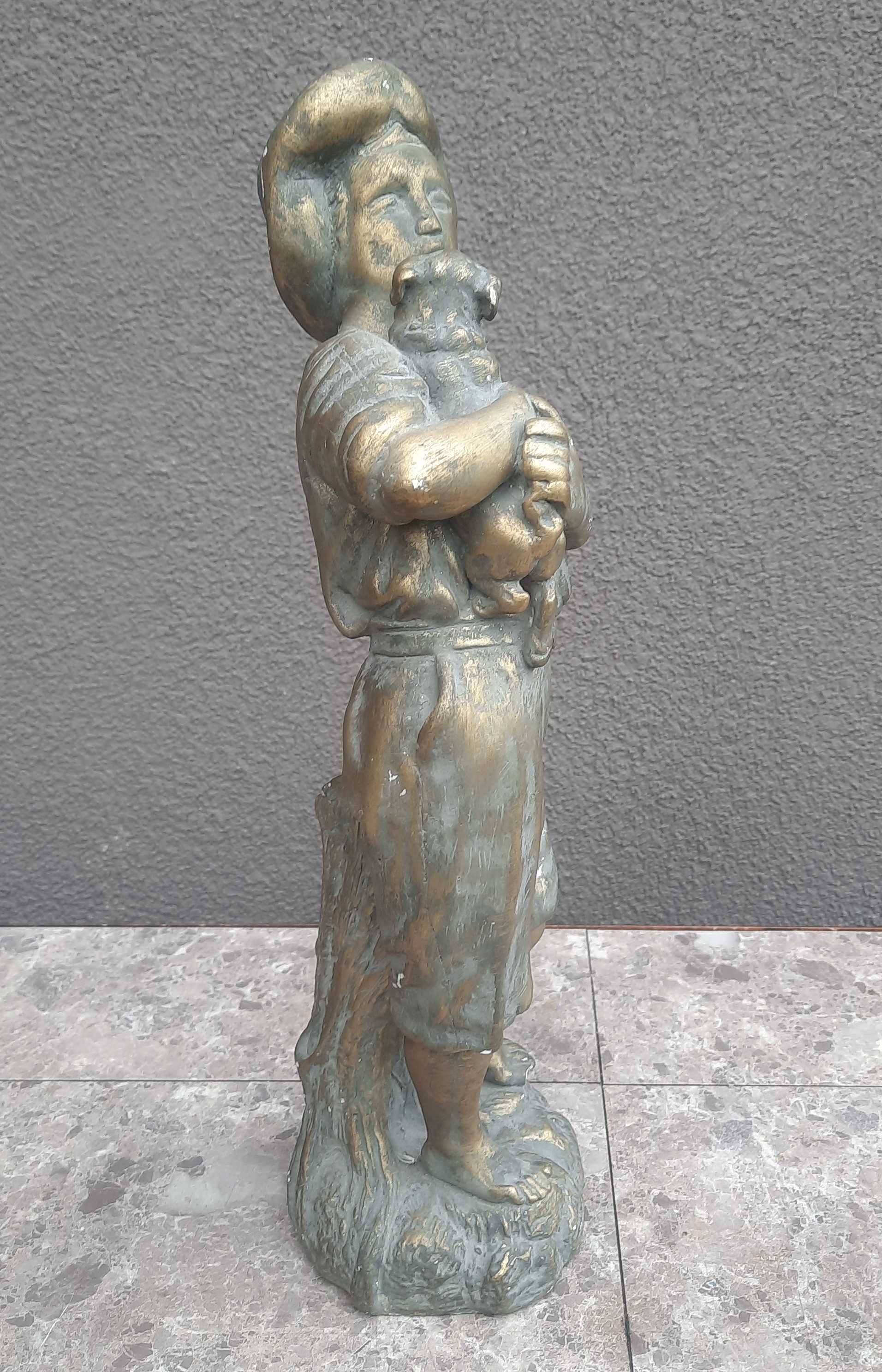 Stara figura mężczyzna z psem gips kolekcjonerska