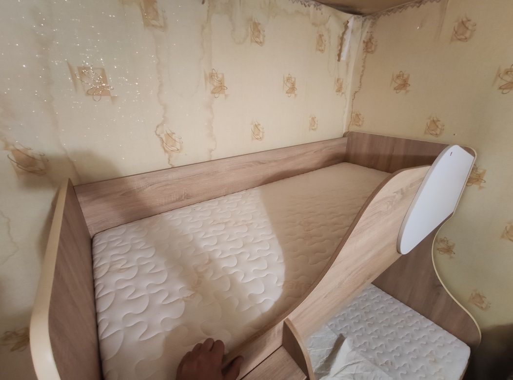 Продам кровать двухъярусную кровать Балу
