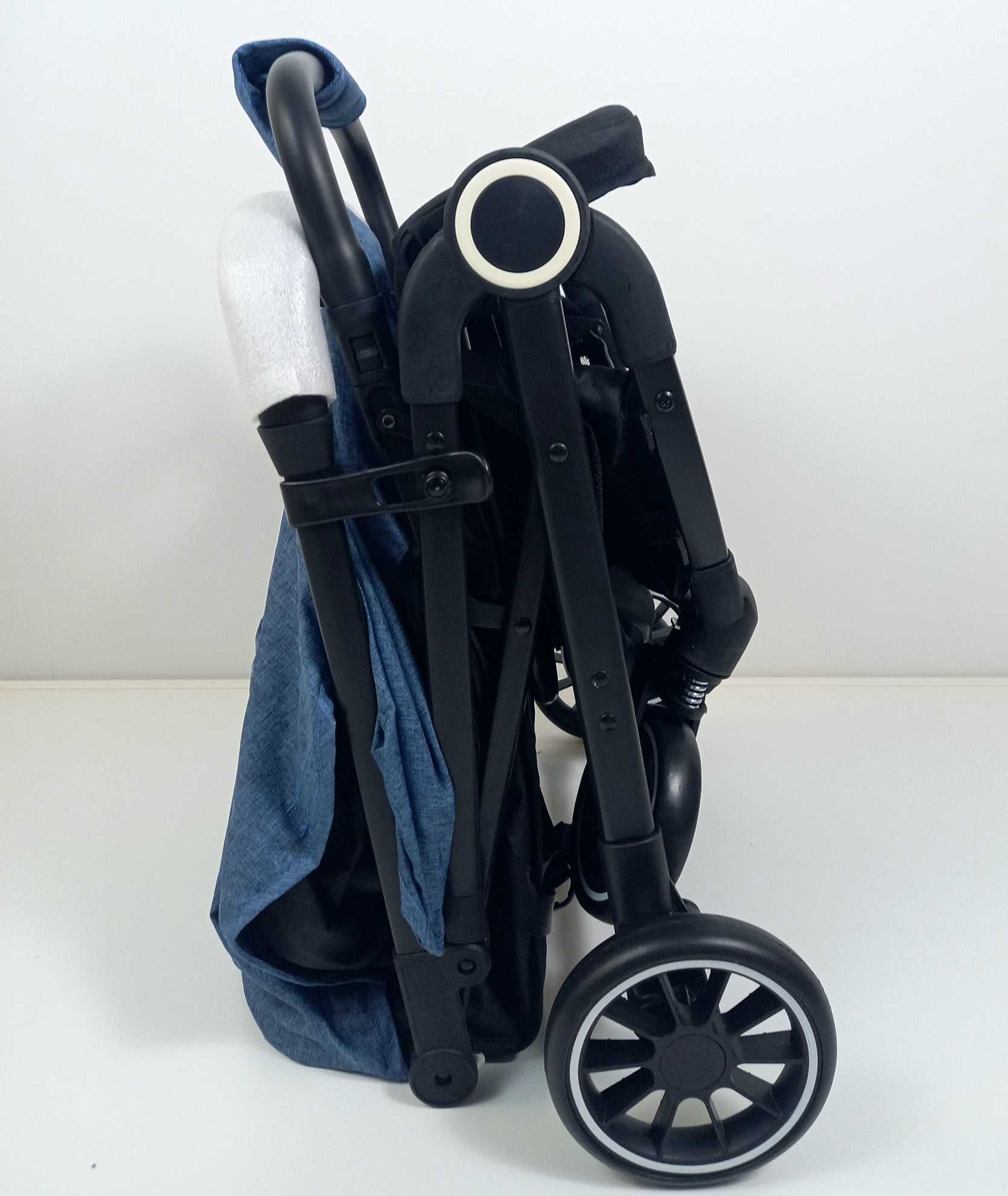 NOWY Wózek spacerowy Mobiclinic TRIP do 15kg niebieski ultrakompaktowy