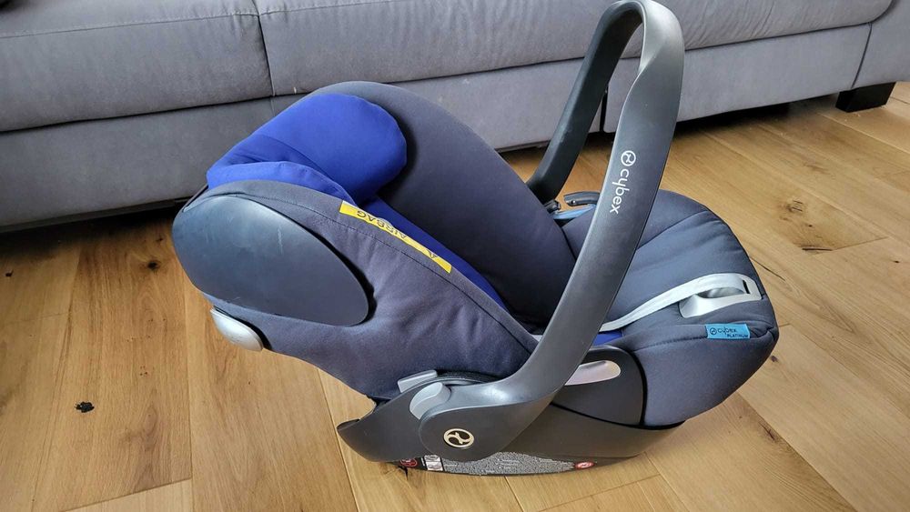 Fotelik Cybex Cloud Q z bazą + 2 adaptery do wózka