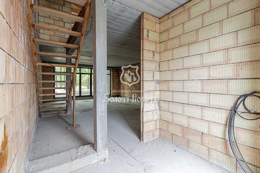 Таунхаус, 2 поверхи, ділянка — 1,5 сотки. с. Гора, Бориспільський р-н