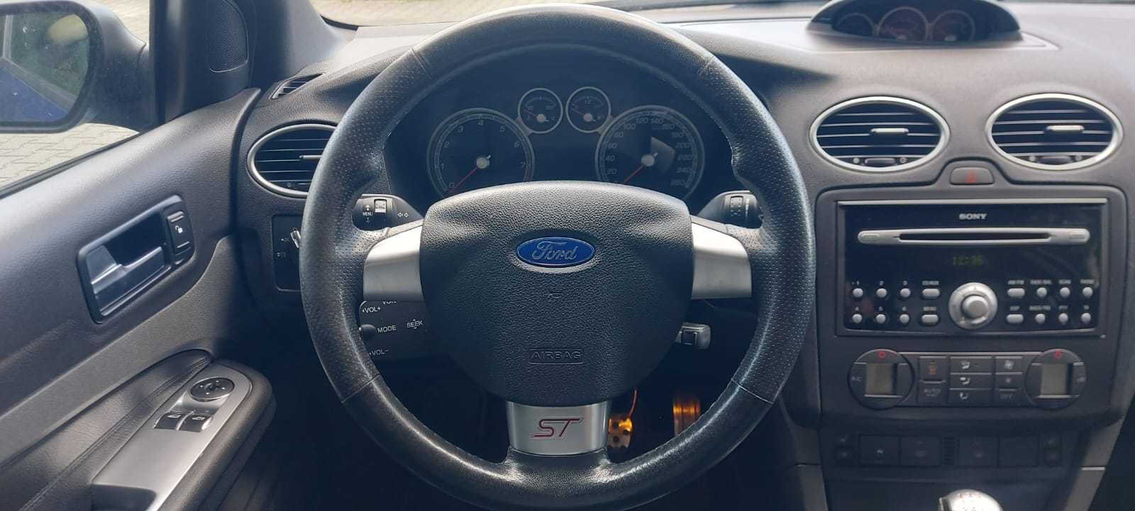 ST ! 225 KM !!!  Recaro ! Petarda!!!