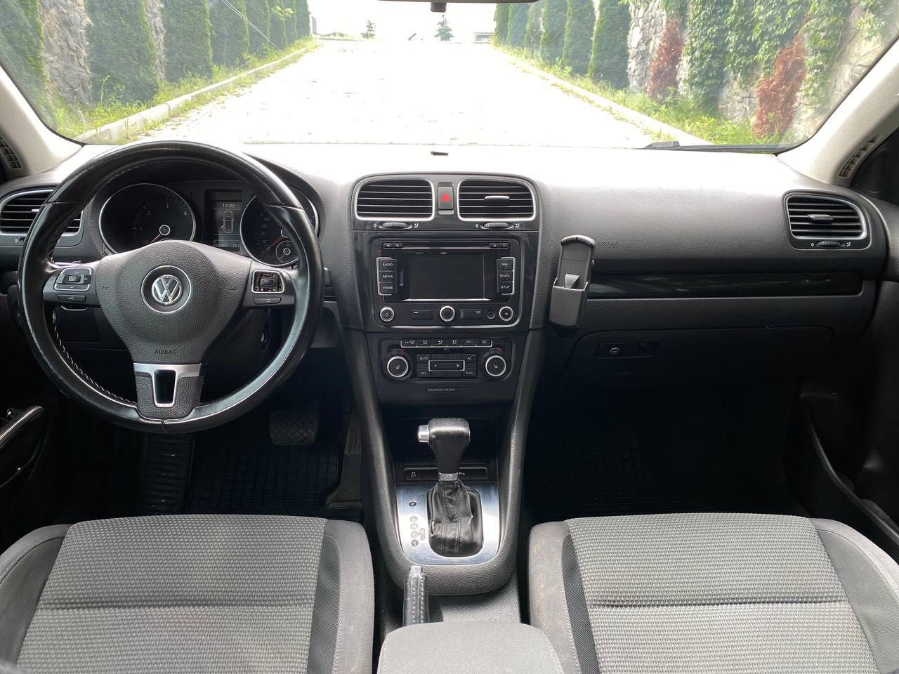 Volkswagen Golf 6 1.6 TDI АВТОМАТ