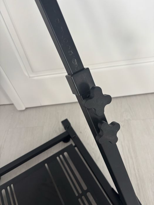 Stojak do kierownicy i pedalow Logitech G29 GT Apex w stanie bdb