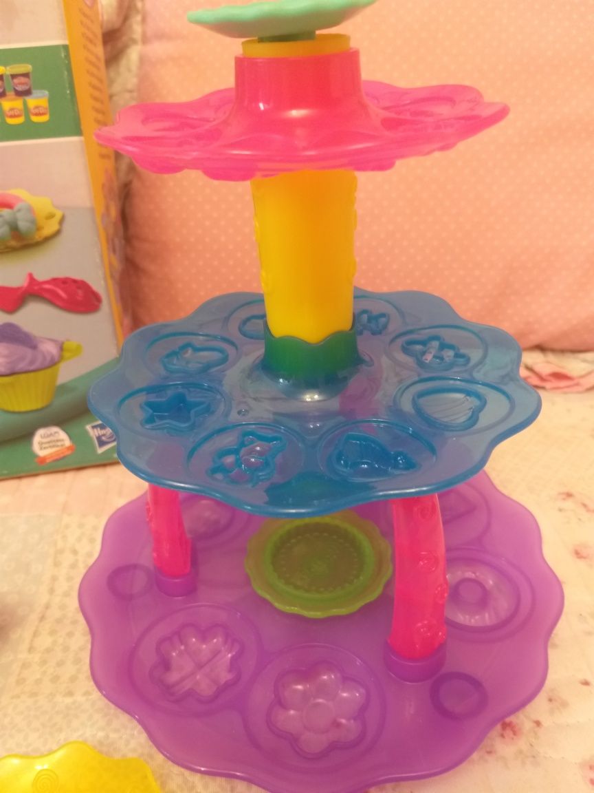 Zestaw Play-doh Wieża Słodkości, cukiernia, bez ciastoliny
