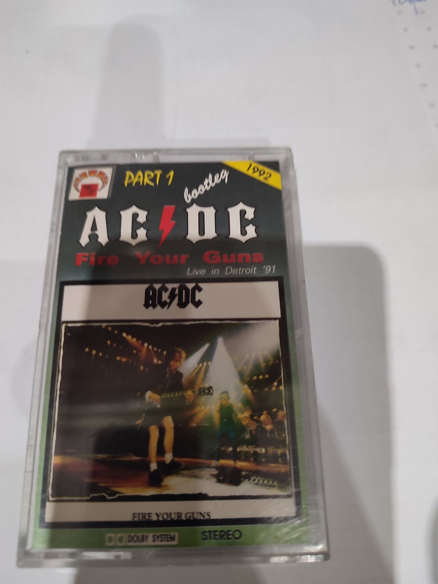 Kasety magnetofonowe Ac/Dc
