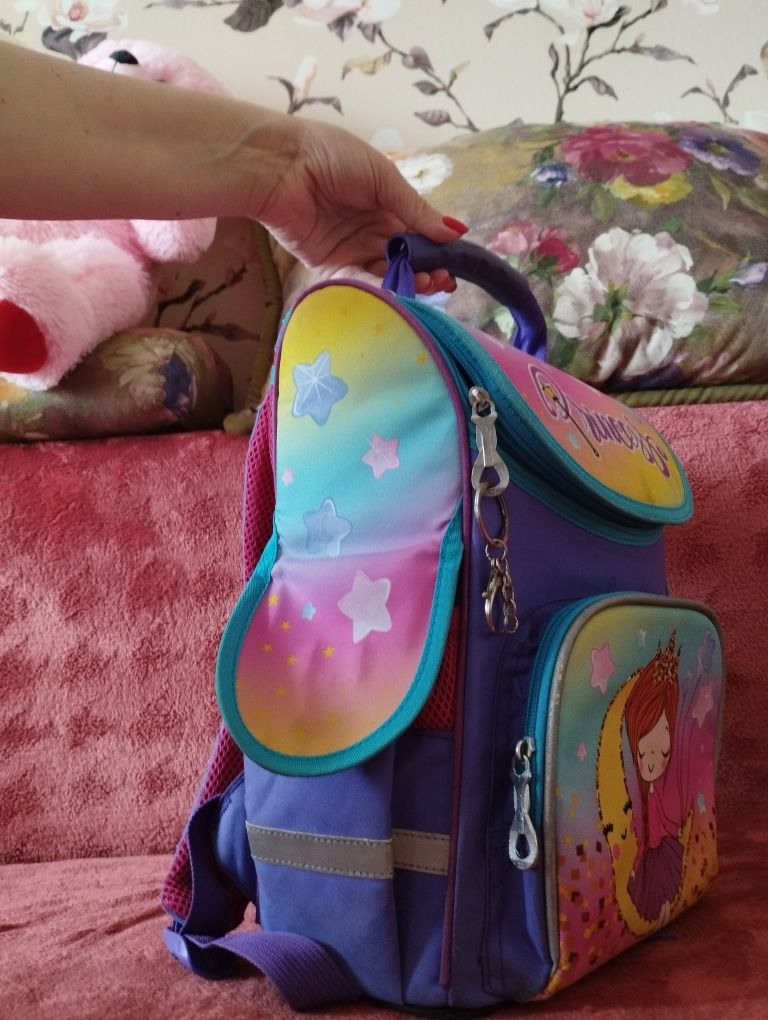 Шкільний ерго рюкзак для дівчинки 1-3 класу