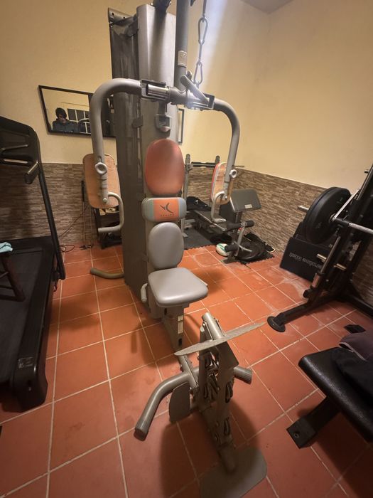 Maquina de ginasio multifunçôes + banco