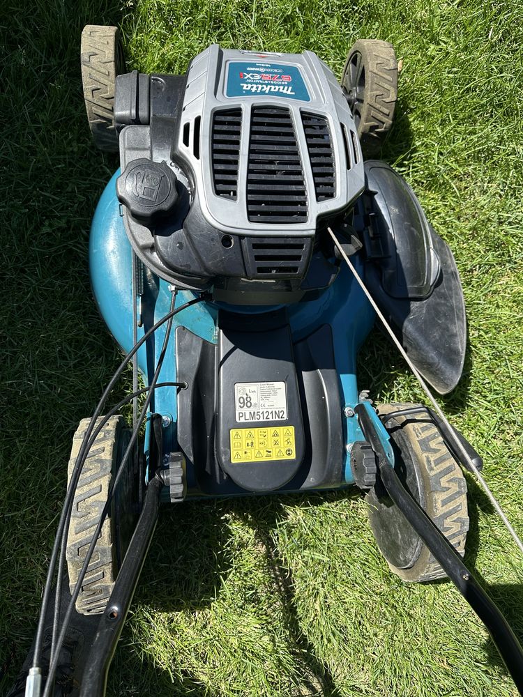 Kasiarka spalinowa z napedem Makita  plm 51221n2