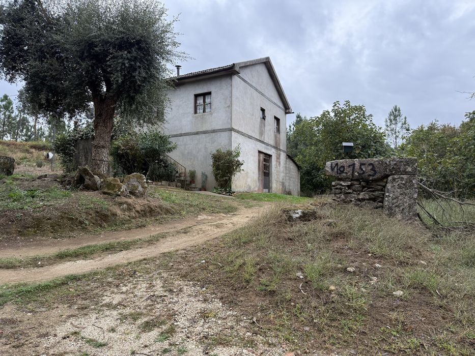 Casa c/terreno e campo 32500m2