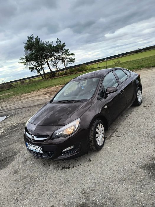 Opel Astra Sprzedam Opel Astra 1.6 benzyna 2017
