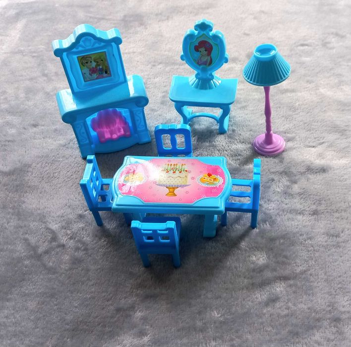 Набор мебели для кукольного домика