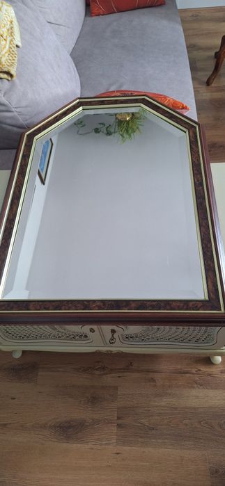 Piękne fazowane lustro