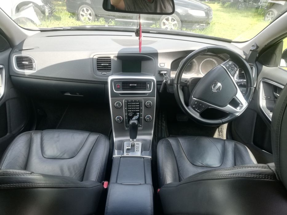 Volvo V60 12r D5 205km 452-26 całe na części
