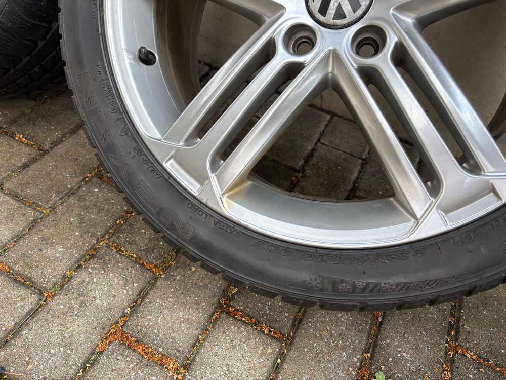 Felgi Volkswagen 5x112 18 cali 235/40 7mm golf a3 octavia