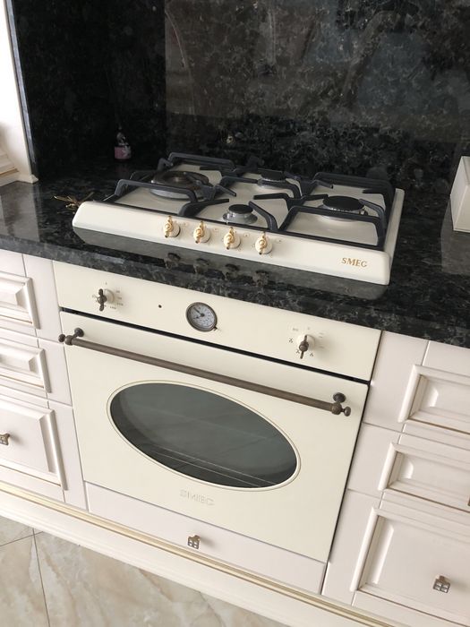 Продаж будинку та 18 соток землі