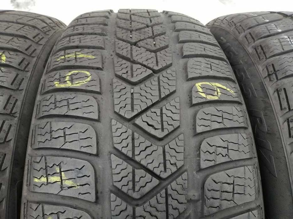 215/55R17 98V Pirelli Sottozero 3 шини бу зима 4 штуки