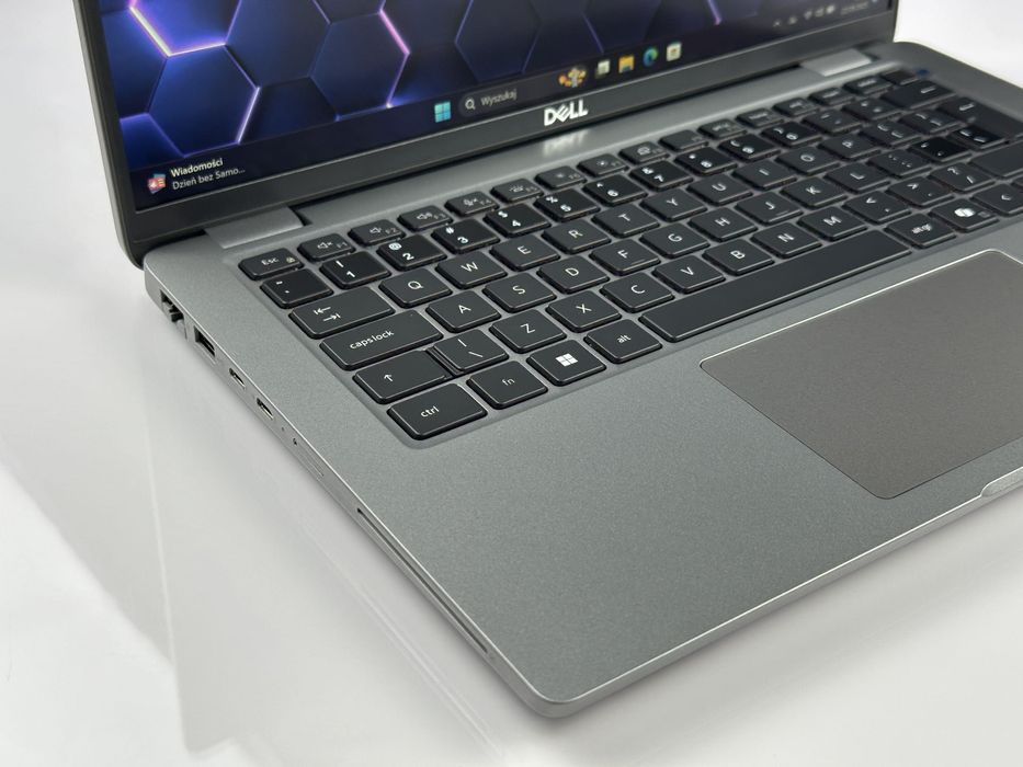Laptop DELL Latitude 5450 | Ultra 5 125U / FHD / 16GB / 256GB