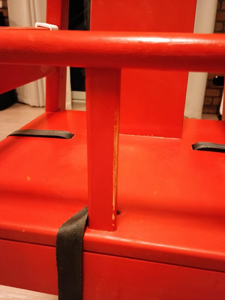 Drewniane Czerwone Krzesełko że stolikiem do Karmienia IKEA Blames