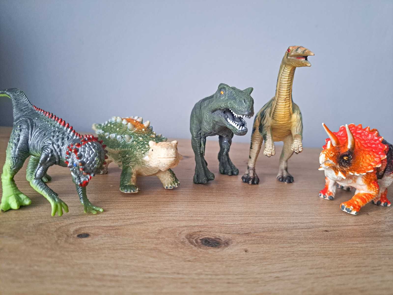 5 sztuk dinozaurów mix zabawek figurek