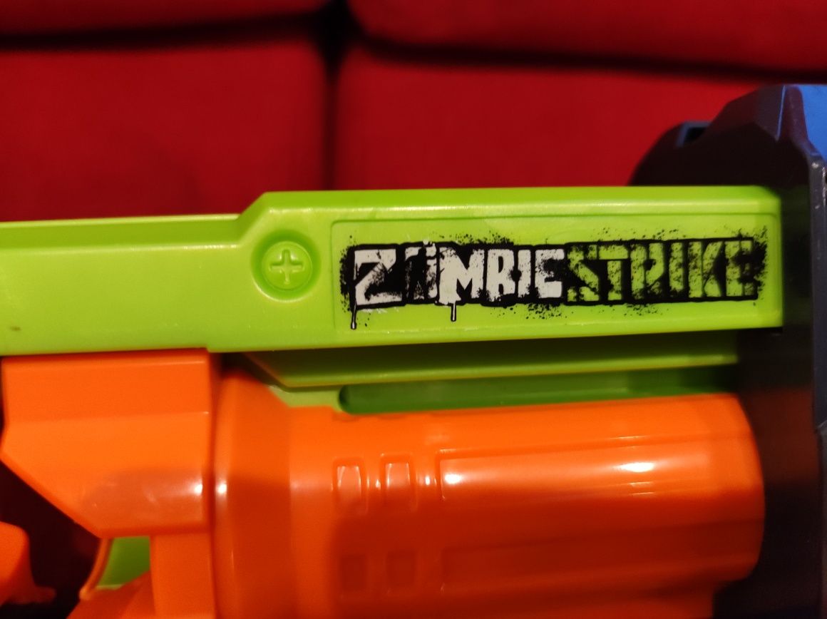 Nerf Dominator zombie strike