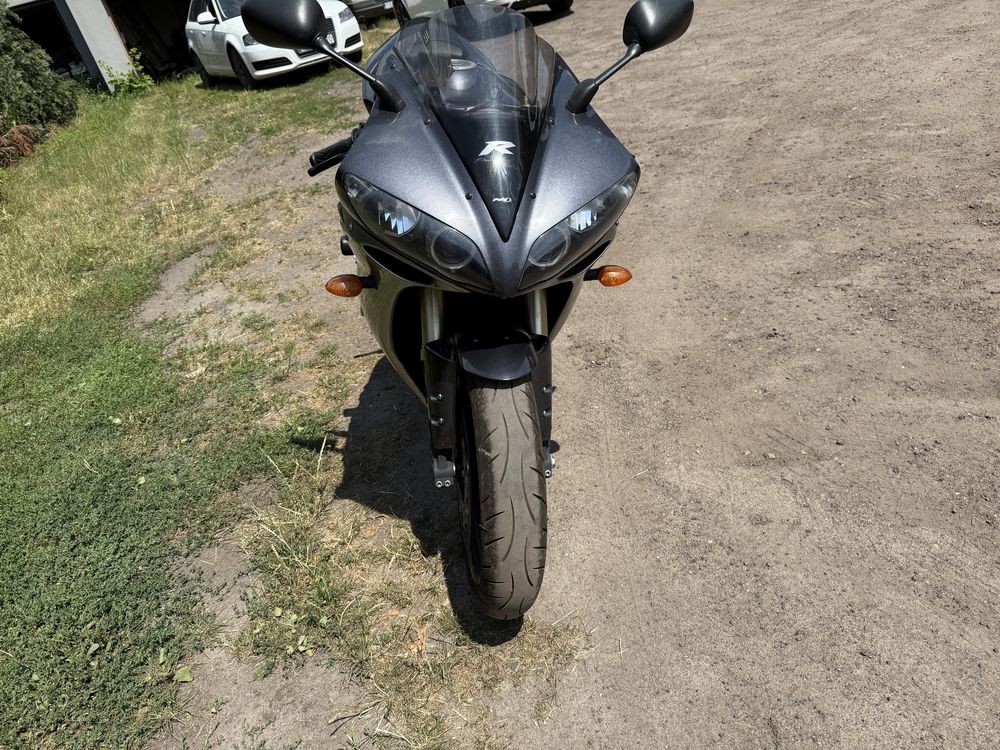 Motor Yamaha R1