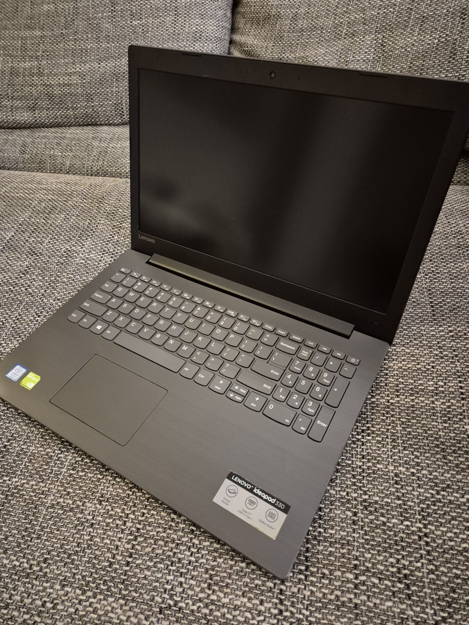 Laptop Lenovo w bardzo dobrym stanie , duża pojemność dysku 1T