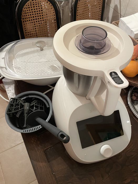 Yammi 3 dentro da garatina