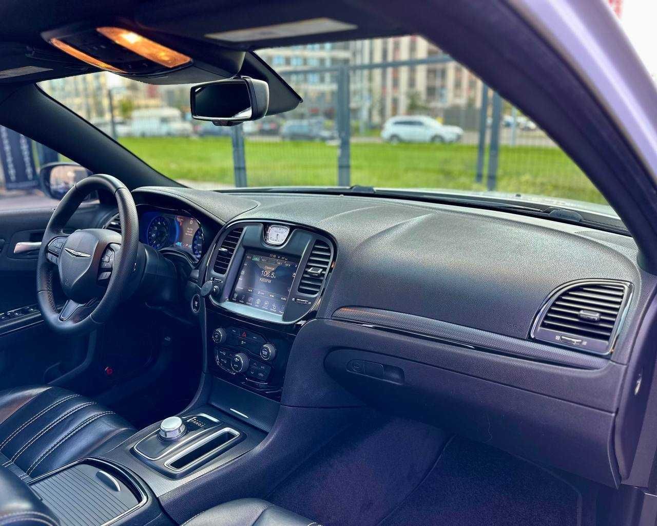 Продаж Chrysler c300S