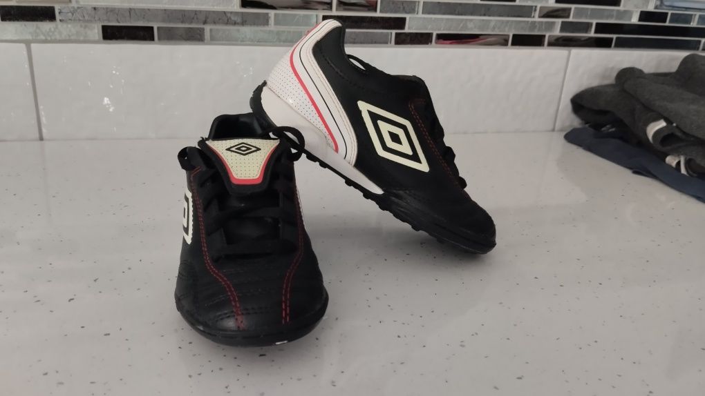 Buty - Korki Umbro rozm. 28,5