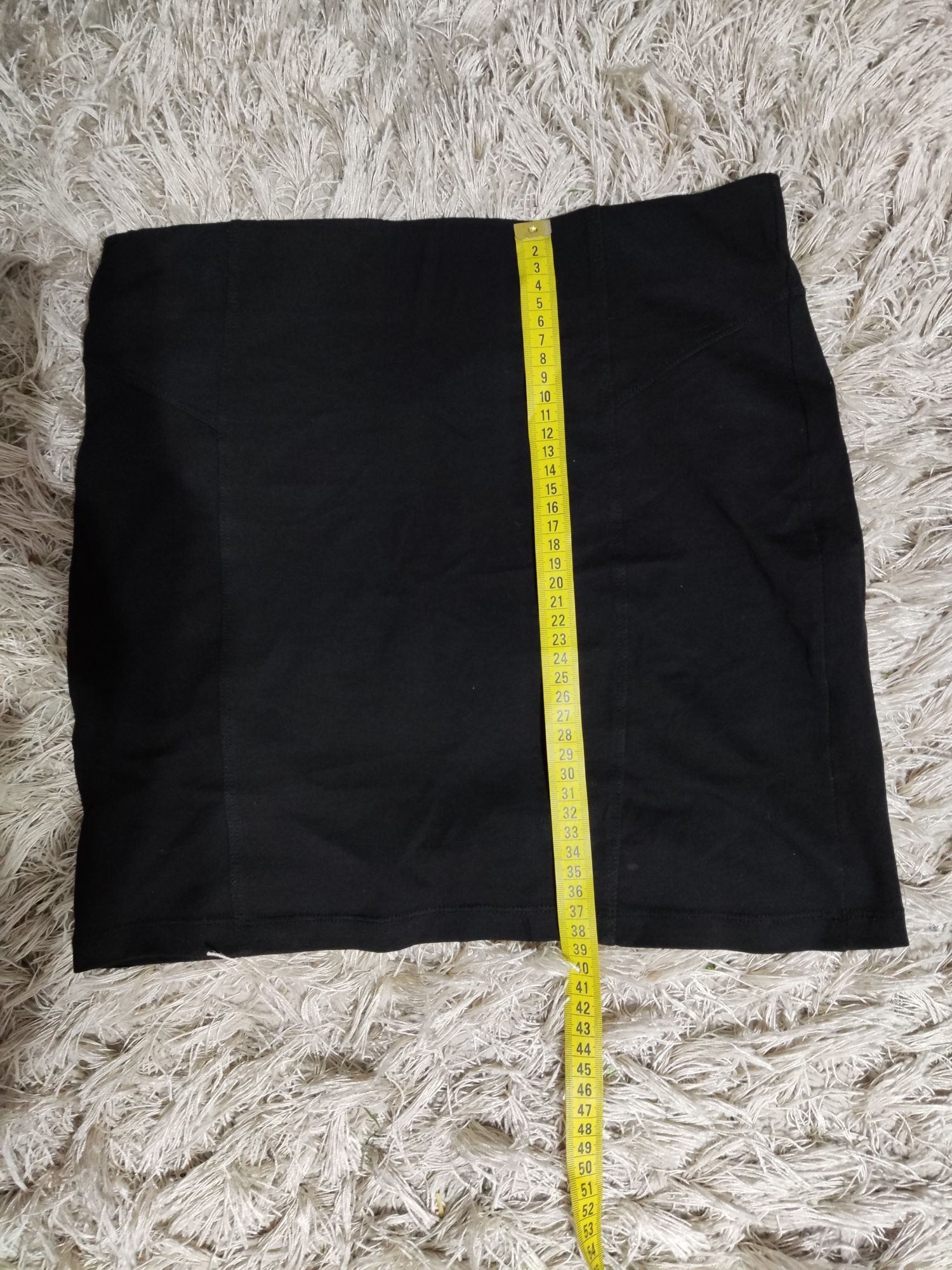Czarna spódnica mini