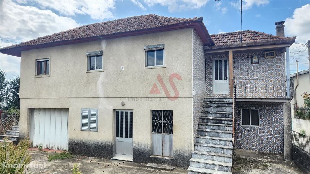 Moradia T2 para Remodelação em Airães – Felgueiras
