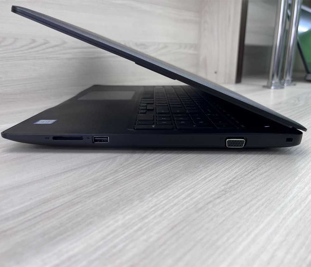 Офісний Dell Latitude 3590 15.6" FHD Intel Core i5 8GB SSD M2 256GB