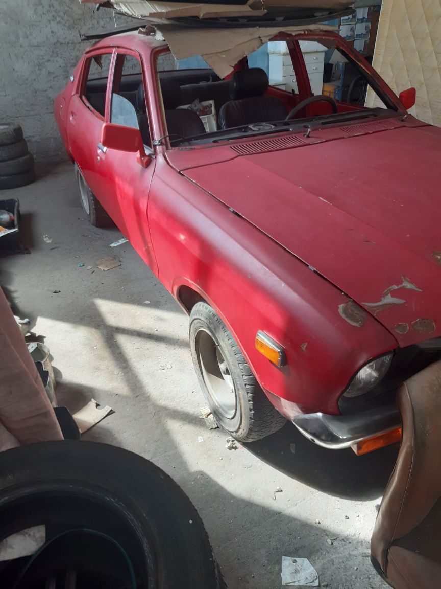 Datsun 120y de 1971 4 portasd