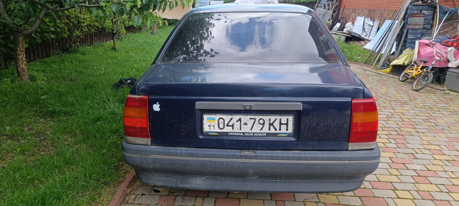 Опель омега 2.0і АКПП 1990г