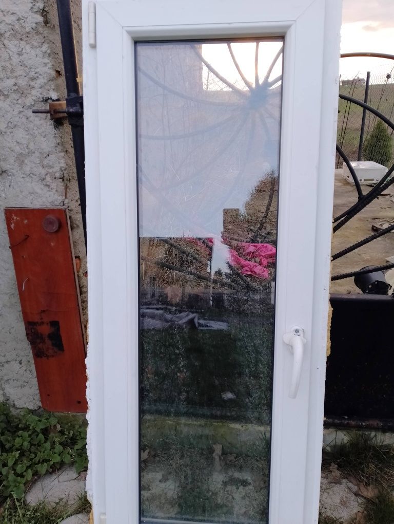 Okno PCV 55 x 138 z demontażu