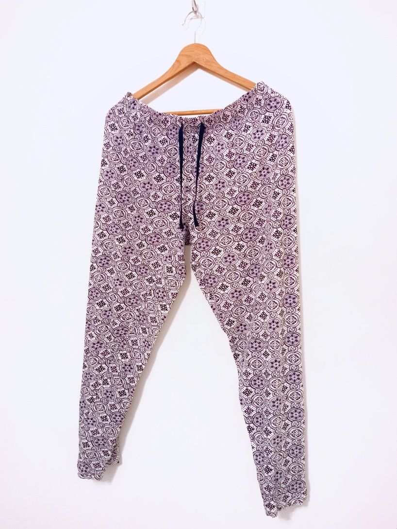 Spodnie damskie typu Jogger z bawełny | Kolekcja Primark Cares | S