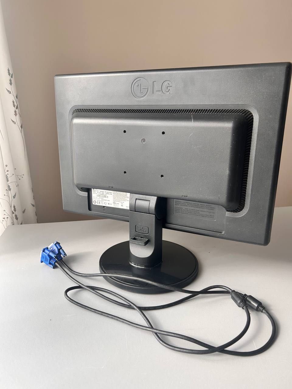 Монітор LG Flantron w1942s