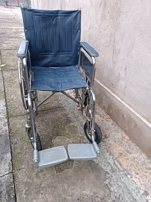 Инвалидная коляска